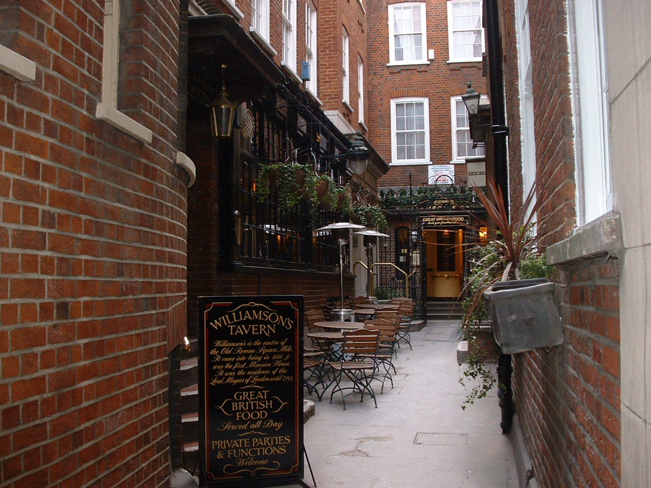 Williamson's Tavern off Bow Lane